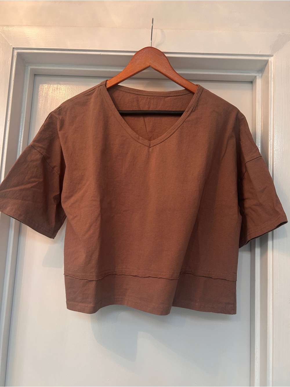 Women's Cropped V-Neck Top in Brown